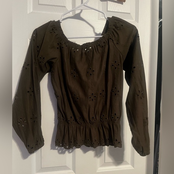 ❤️ H & M Eyelet Cutout - Picture 1 of 1